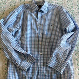Mens Vineyard Vines button up shirt medium